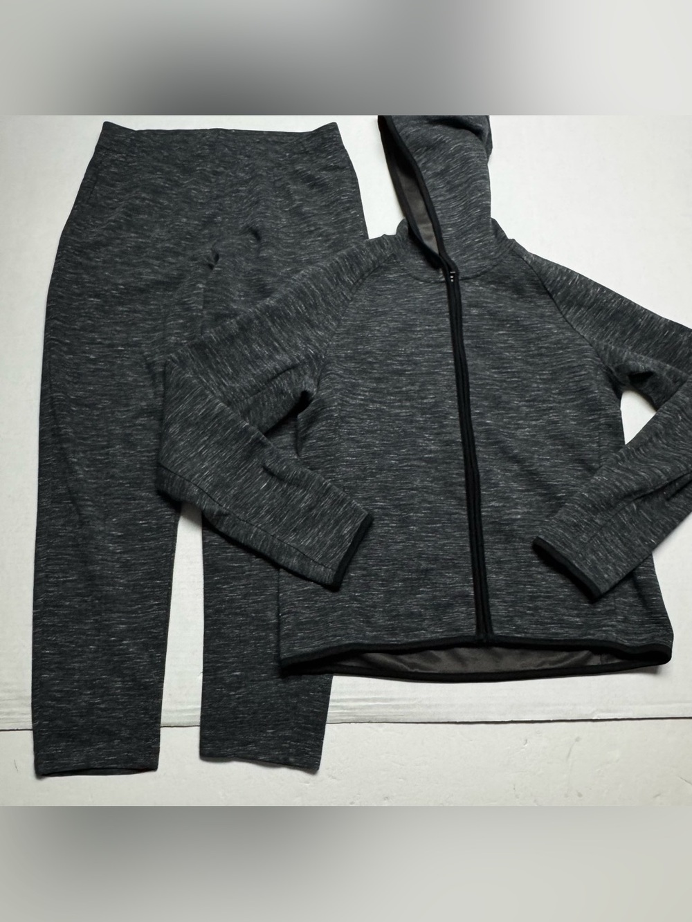 UNIQLO DRY-EX Gray Space Dye Hoodie & Pants Set Travel Activewear Size: Medium